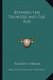 Between the Thunder and the Sun (Paperback): Vincent Sheean